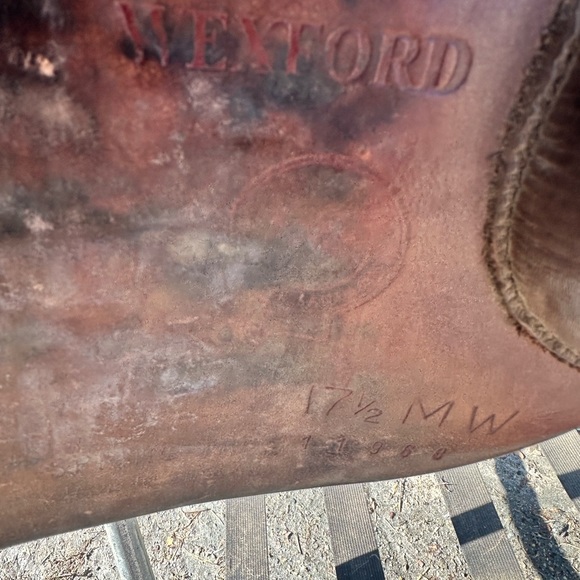 17.5” MW Black Country Wexford. 17.5” beautiful two toned leather - Picture 6 of 7